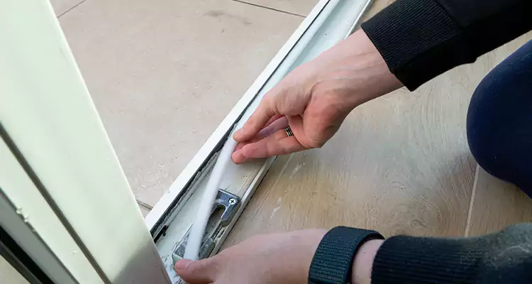 Garage Door Off Track Repair in Palm Valley, FL